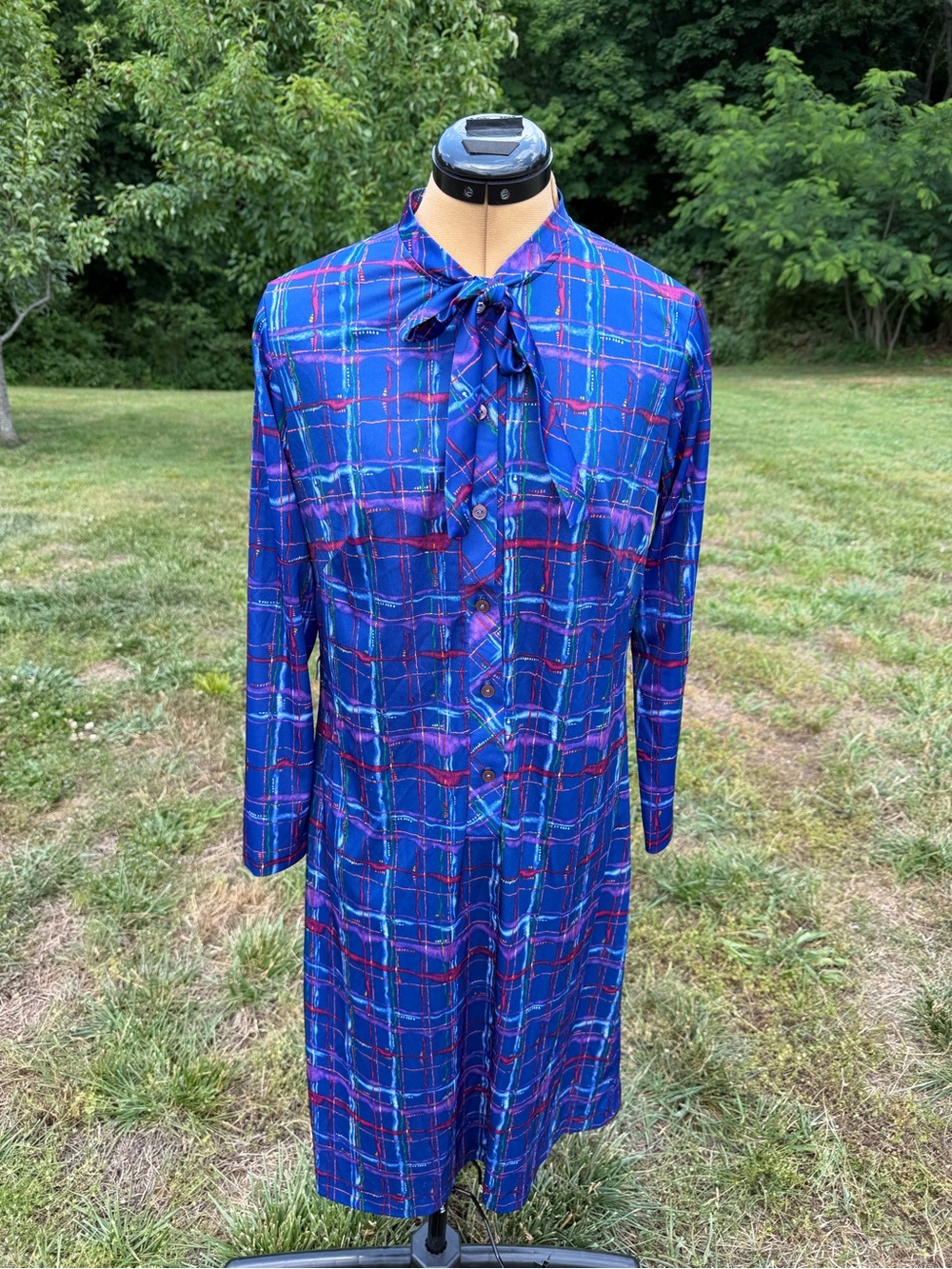 Lady Blair shift dress. 6 button top. Tie neck. Vintage. Boho. Granny.